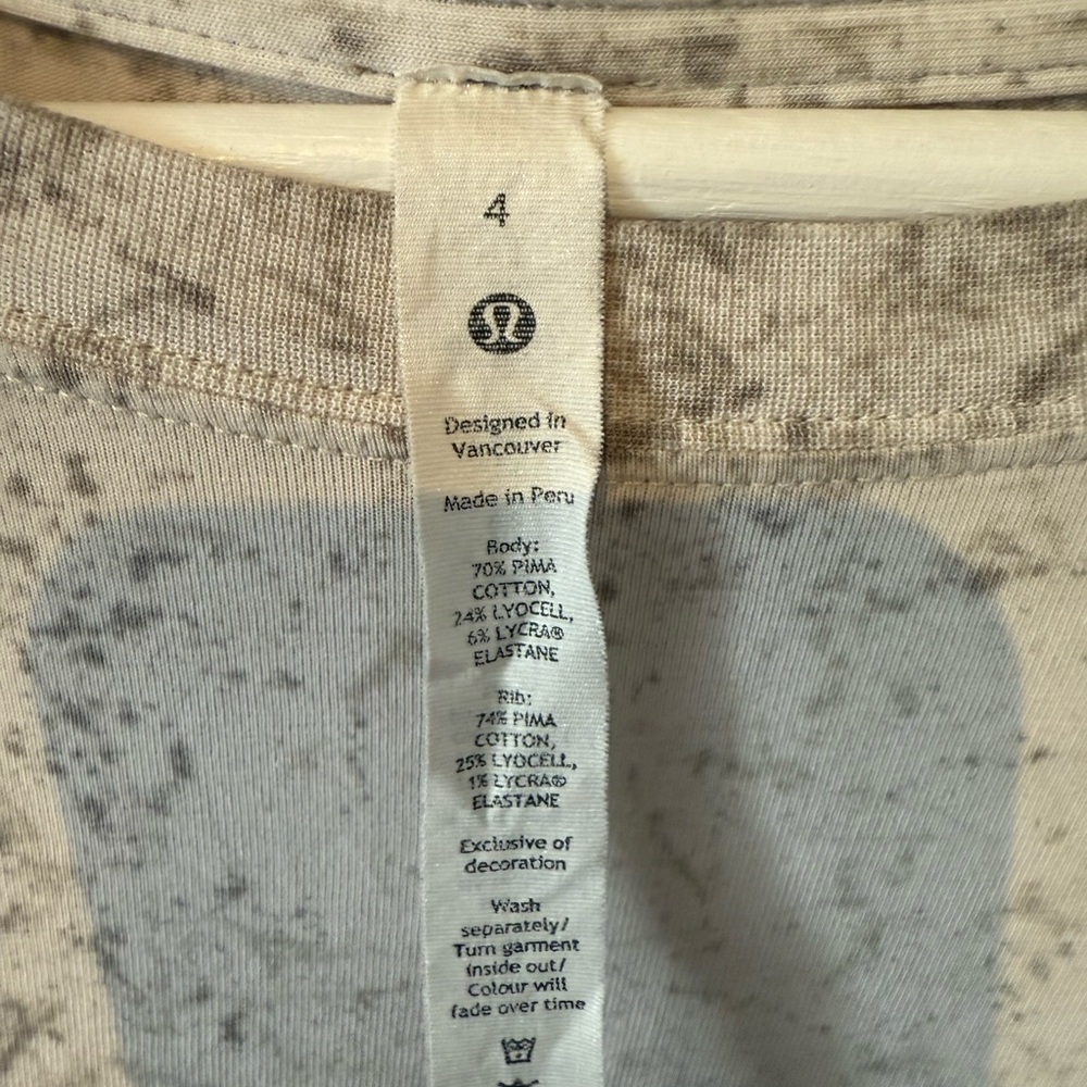 Lululemon T shirt - Picture 2 of 2